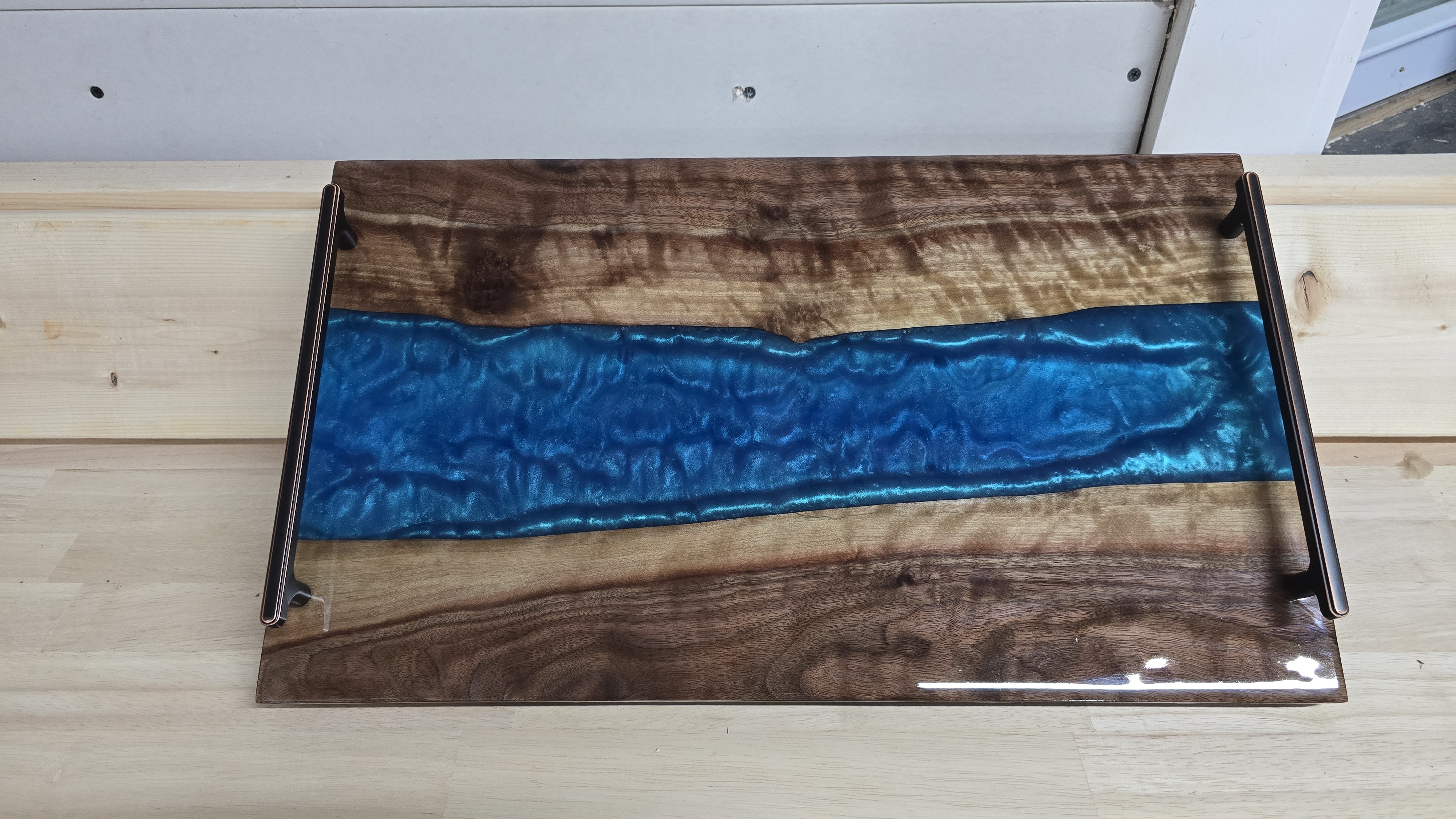 Epoxy river charcuterie board pattern - view 4