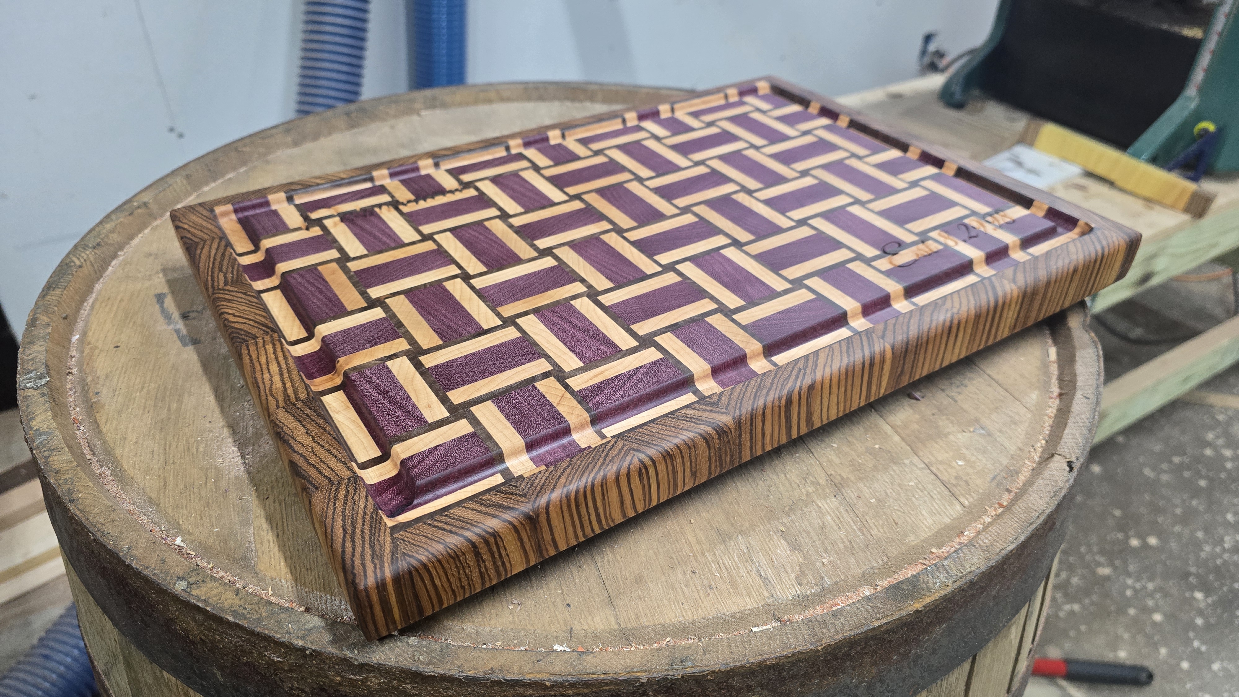 Tight weave board pattern - view 2
